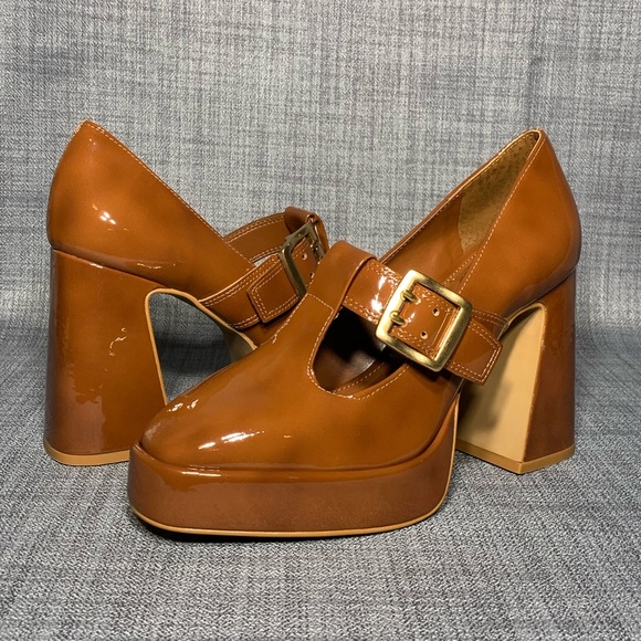 Elegant Brown Platform Heels - Picture 2 of 7